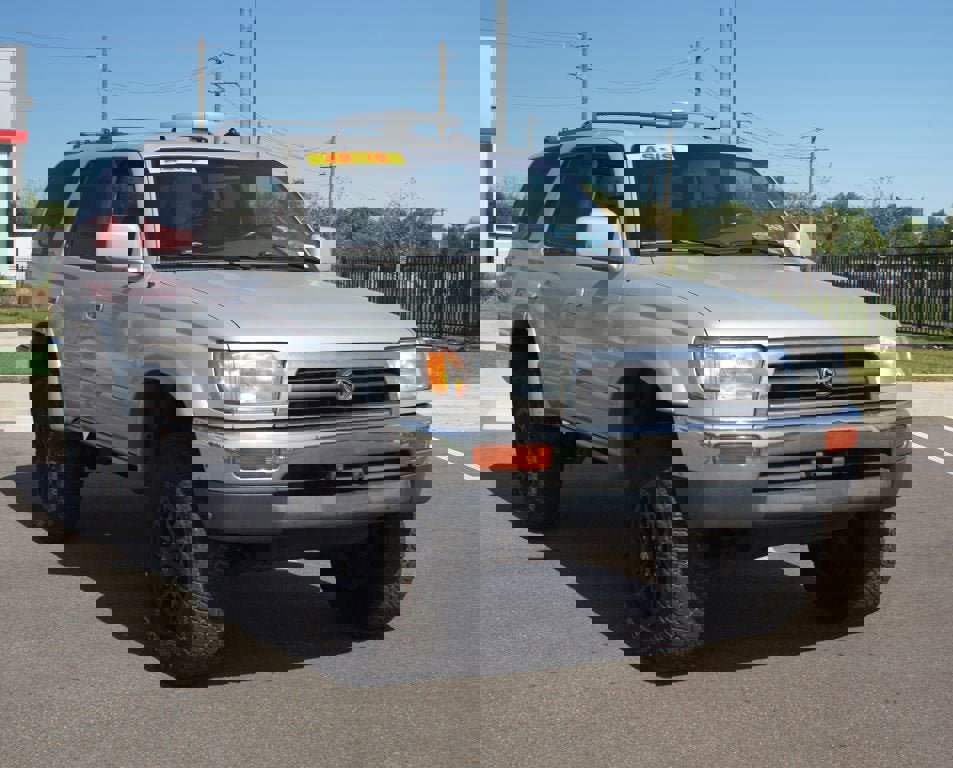 Used 1997 Toyota 4Runner Limited image 2