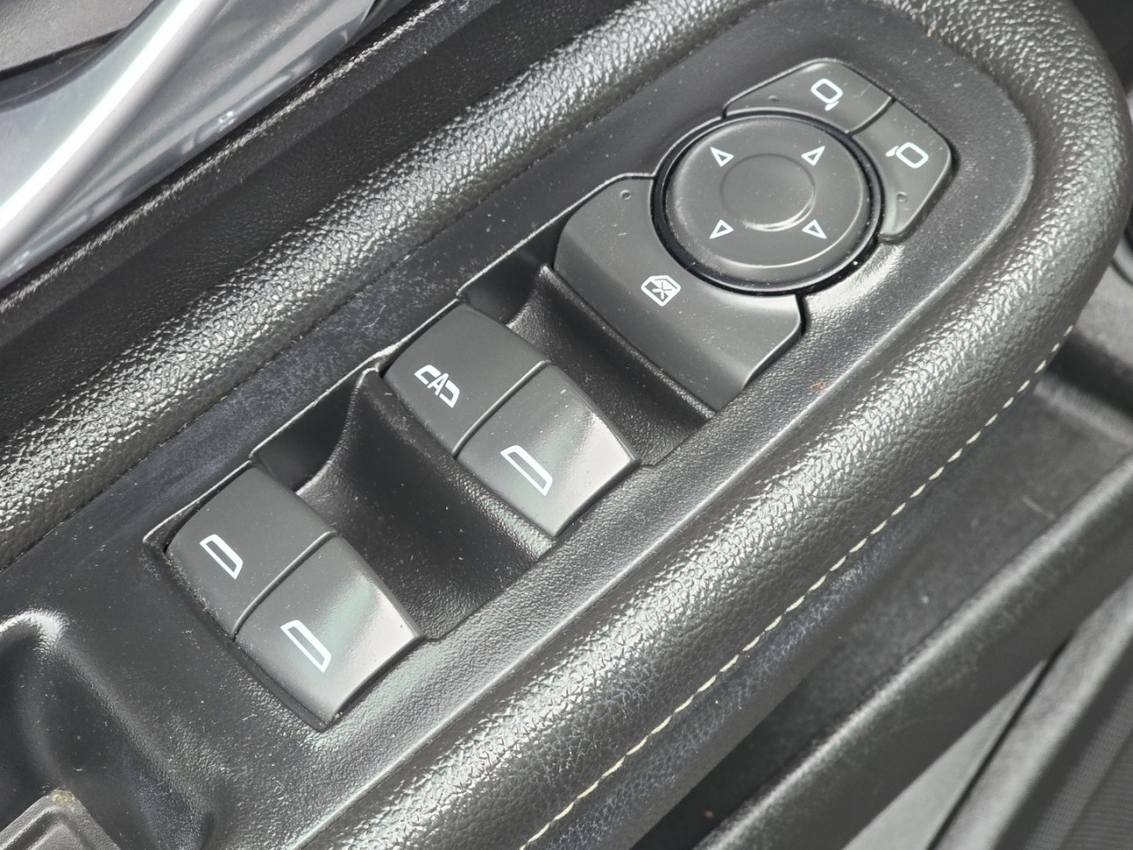 Used 2019 GMC Terrain Denali w/ Advanced Safety Package image 29