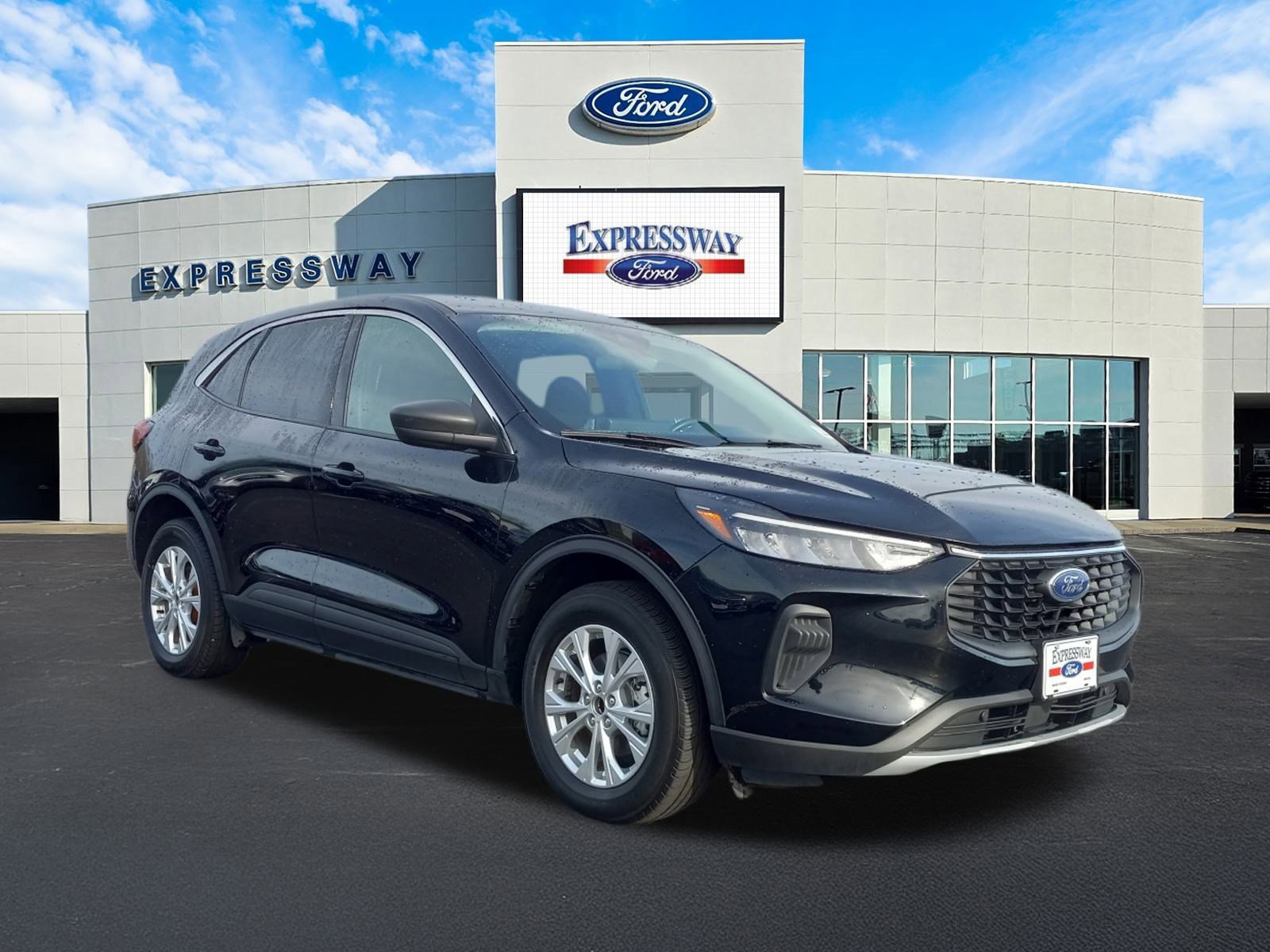 Used 2023 Ford Escape Active w/ Tech Pack #1 image 4
