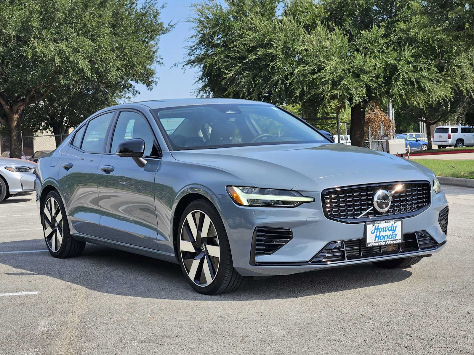 Used 2023 Volvo S60 T8 Plus w/ Climate Package AWD/4WD image 3
