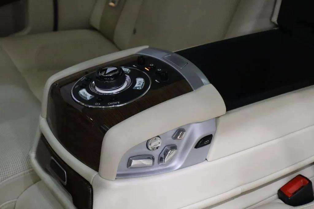 Certified 2010 Rolls-Royce Ghost RWD image 20