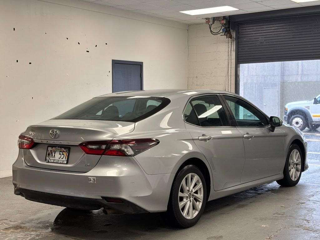 Used 2022 Toyota Camry LE image 4