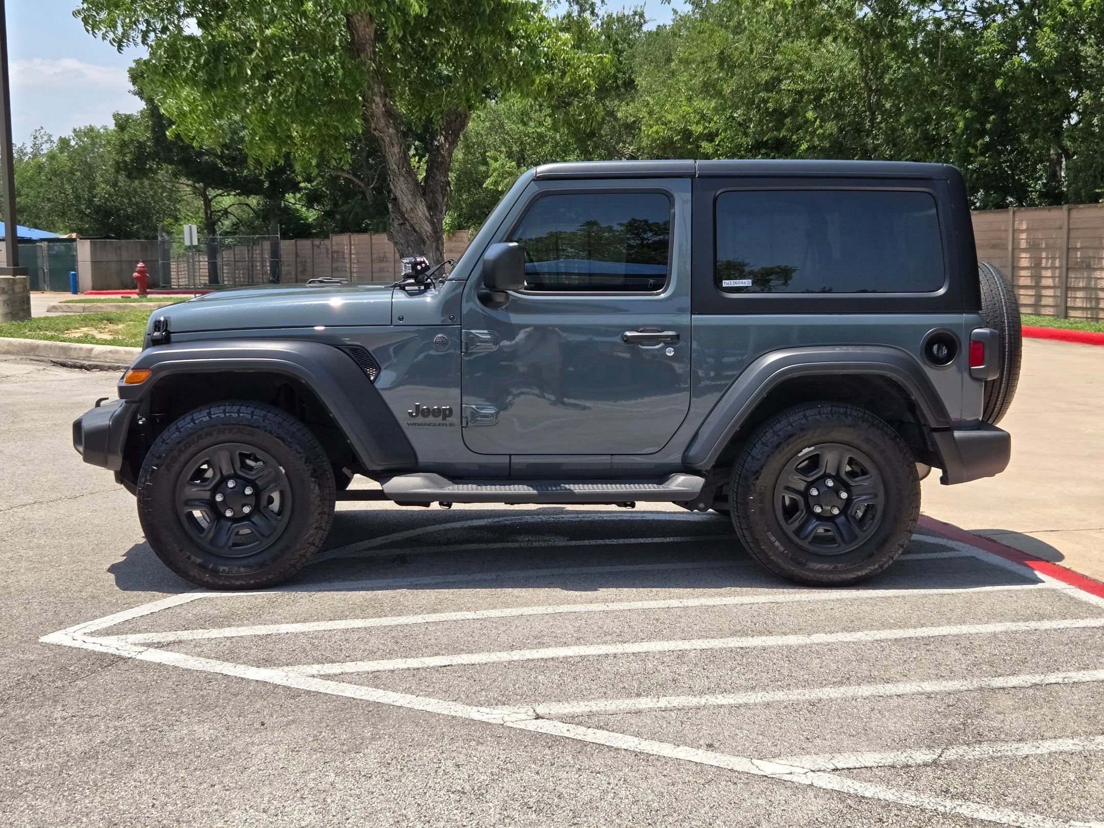 Used 2024 Jeep Wrangler Sport AWD/4WD image 6