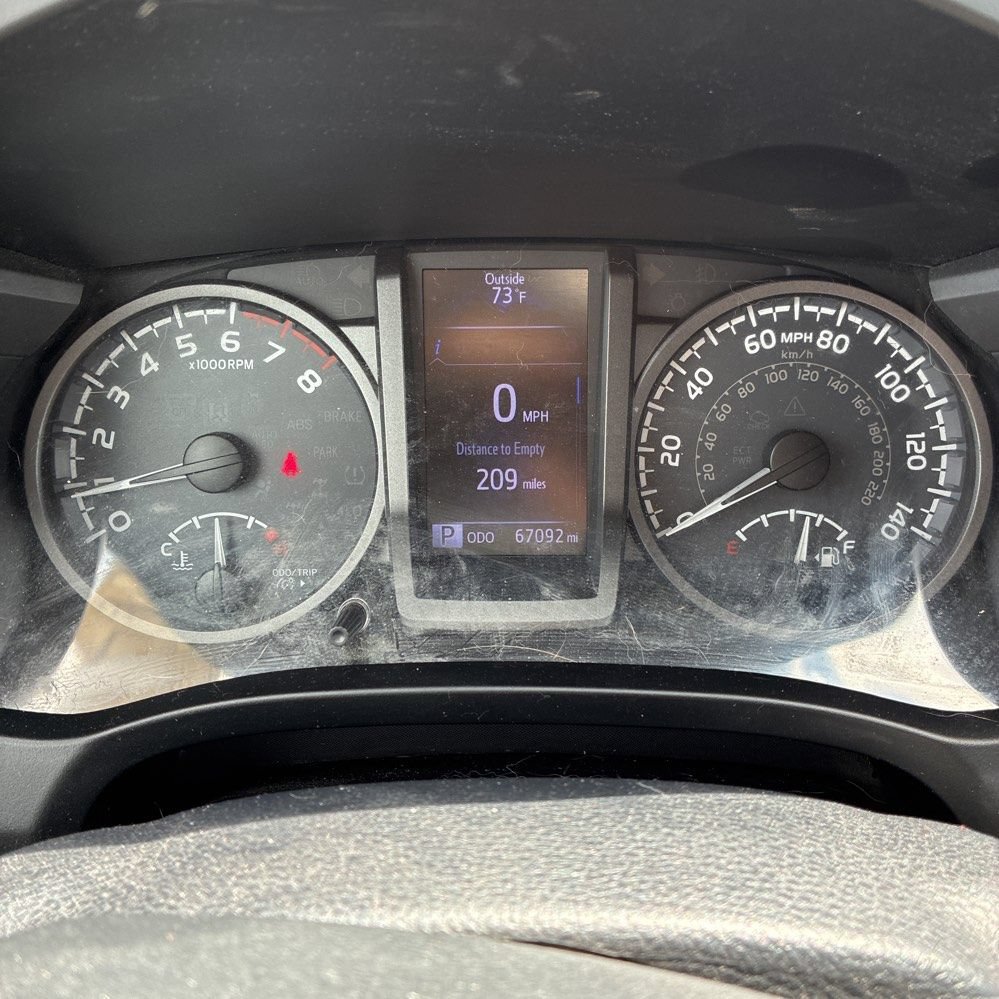 Used 2019 Toyota Tacoma TRD Off-Road w/ Technology Package AWD/4WD image 4