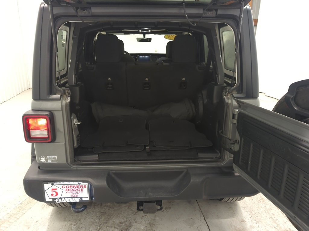 Used 2023 Jeep Wrangler Sport image 9