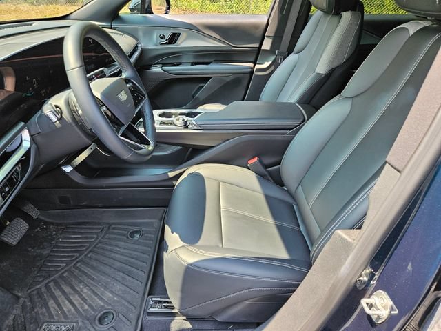 Used 2024 Cadillac Lyriq Tech AWD/4WD image 7