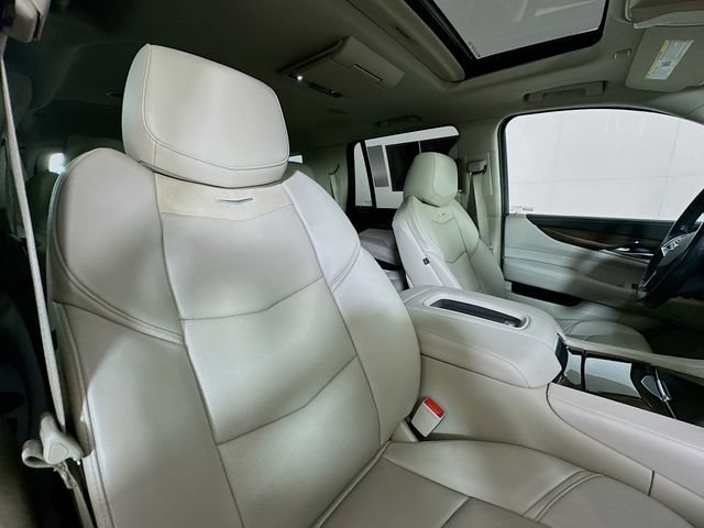 Used 2020 Cadillac Escalade Premium Luxury AWD/4WD image 35