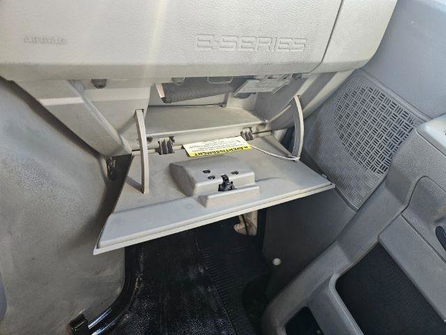 Used 2017 Ford E-450 and Econoline 450 Super Duty w/ Power Windows & Locks Group RWD image 20