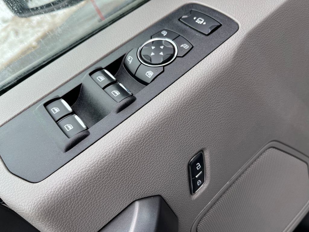 Used 2021 Ford F350 XLT w/ XLT Premium Package image 13