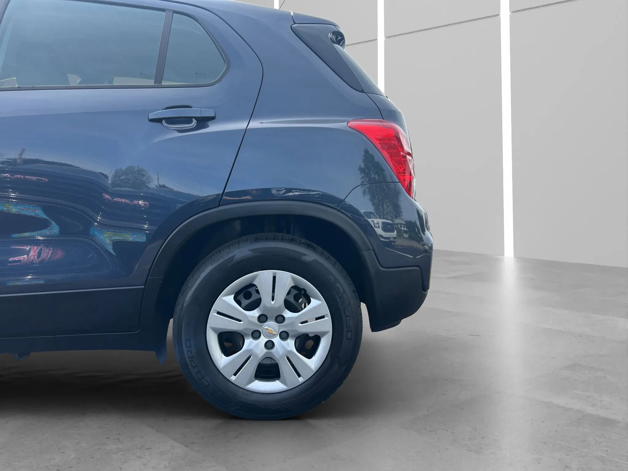 Used 2018 Chevrolet Trax LS image 24