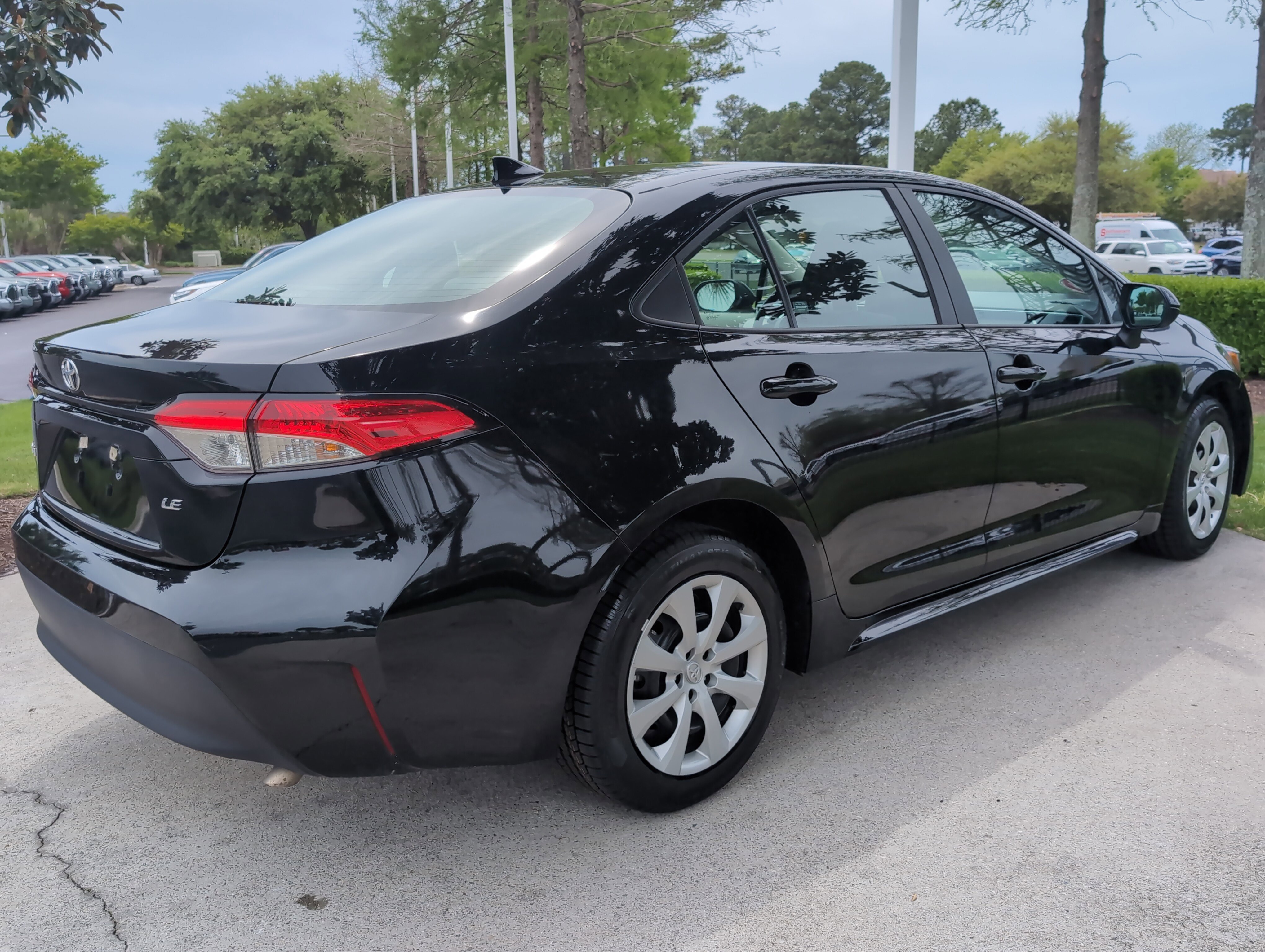 Certified 2024 Toyota Corolla LE FWD image 10