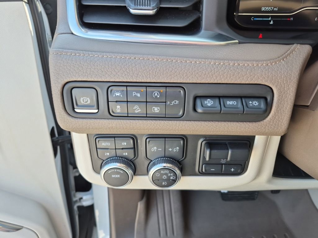 Used 2022 GMC Yukon Denali w/ Max Trailering Package AWD/4WD image 34