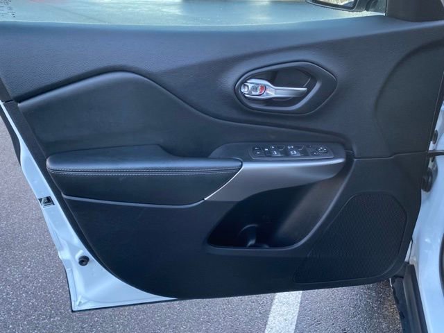 Used 2022 Jeep Cherokee Latitude Lux image 10