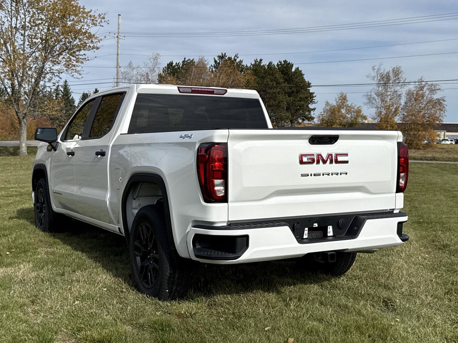 New 2026 GMC Sierra 1500 Pro w/ Graphite Edition AWD/4WD image 8