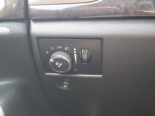 Used 2011 Jeep Grand Cherokee Laredo image 20