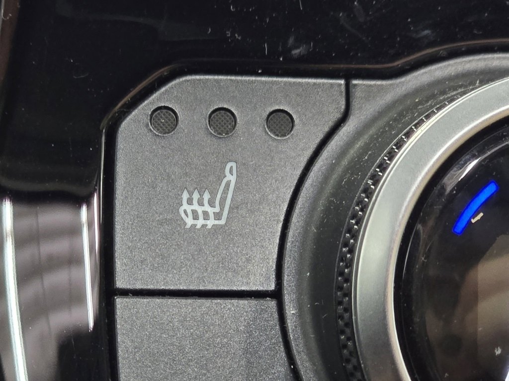 Certified 2023 Toyota Highlander XLE image 10