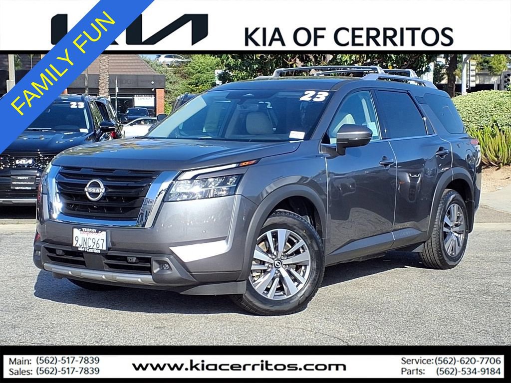 Used 2023 Nissan Pathfinder SL FWD image 1