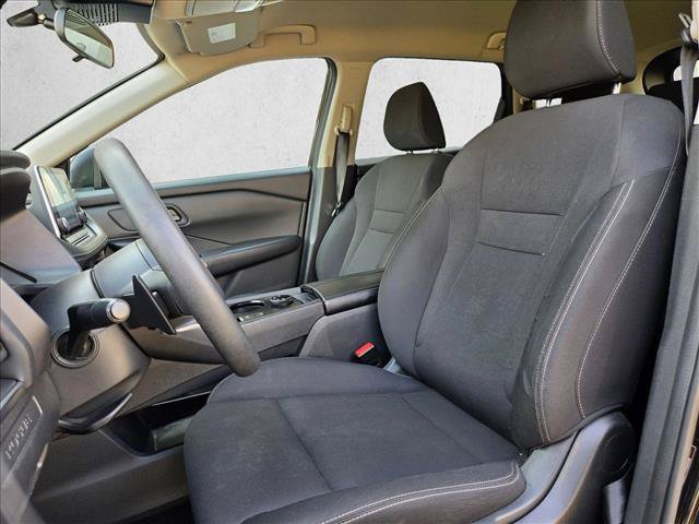 Used 2024 Nissan Rogue S AWD/4WD image 10