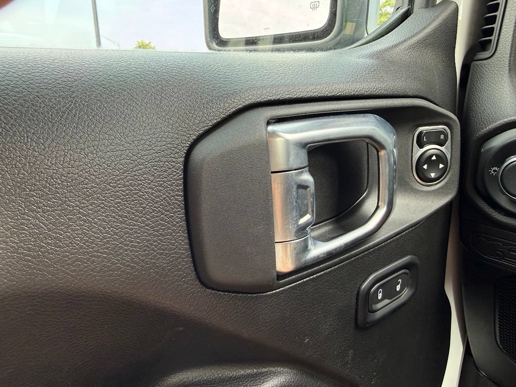 Used 2024 Jeep Wrangler Unlimited Sport AWD/4WD image 12