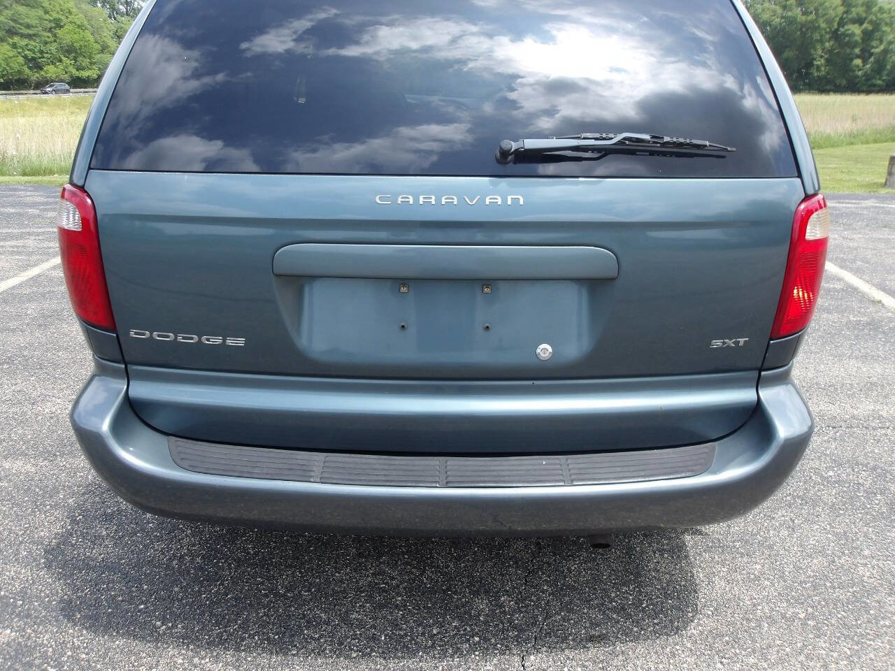 Used 2005 Dodge Caravan SXT w/ Popular Equipment Group image 31