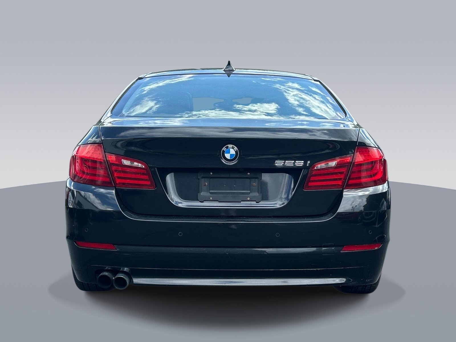 Used 2012 BMW 528i xDrive Sedan AWD/4WD image 4