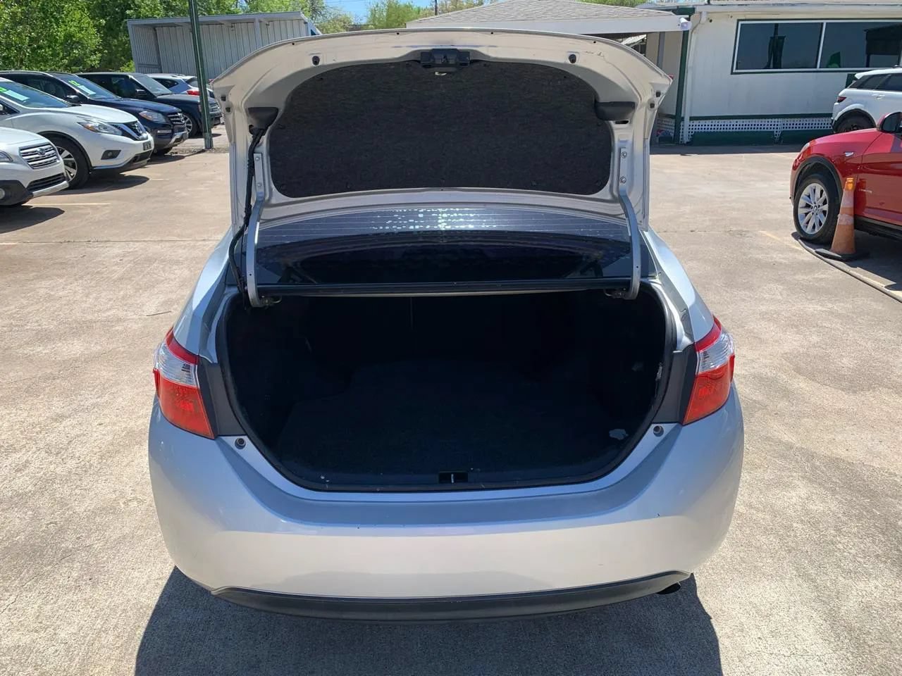 Used 2015 Toyota Corolla LE FWD image 20