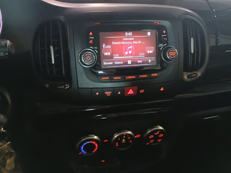 Used 2015 FIAT 500L Trekking FWD image 25