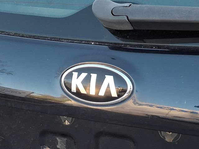 Used 2017 Kia Forte LX FWD image 31