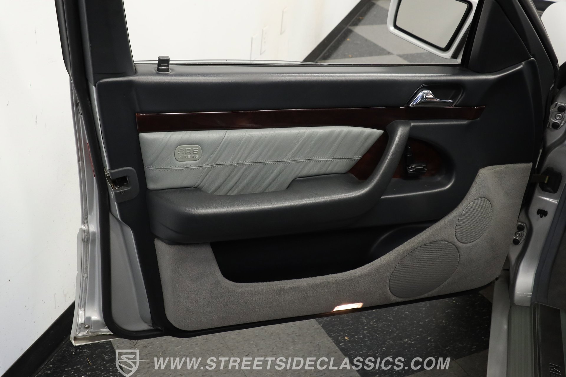 Used 1999 Mercedes-Benz S 500 Sedan image 34