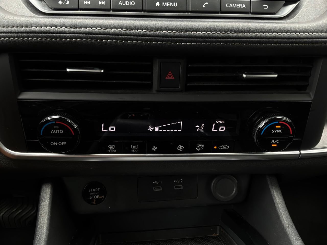 Used 2025 Nissan Rogue SV FWD image 31