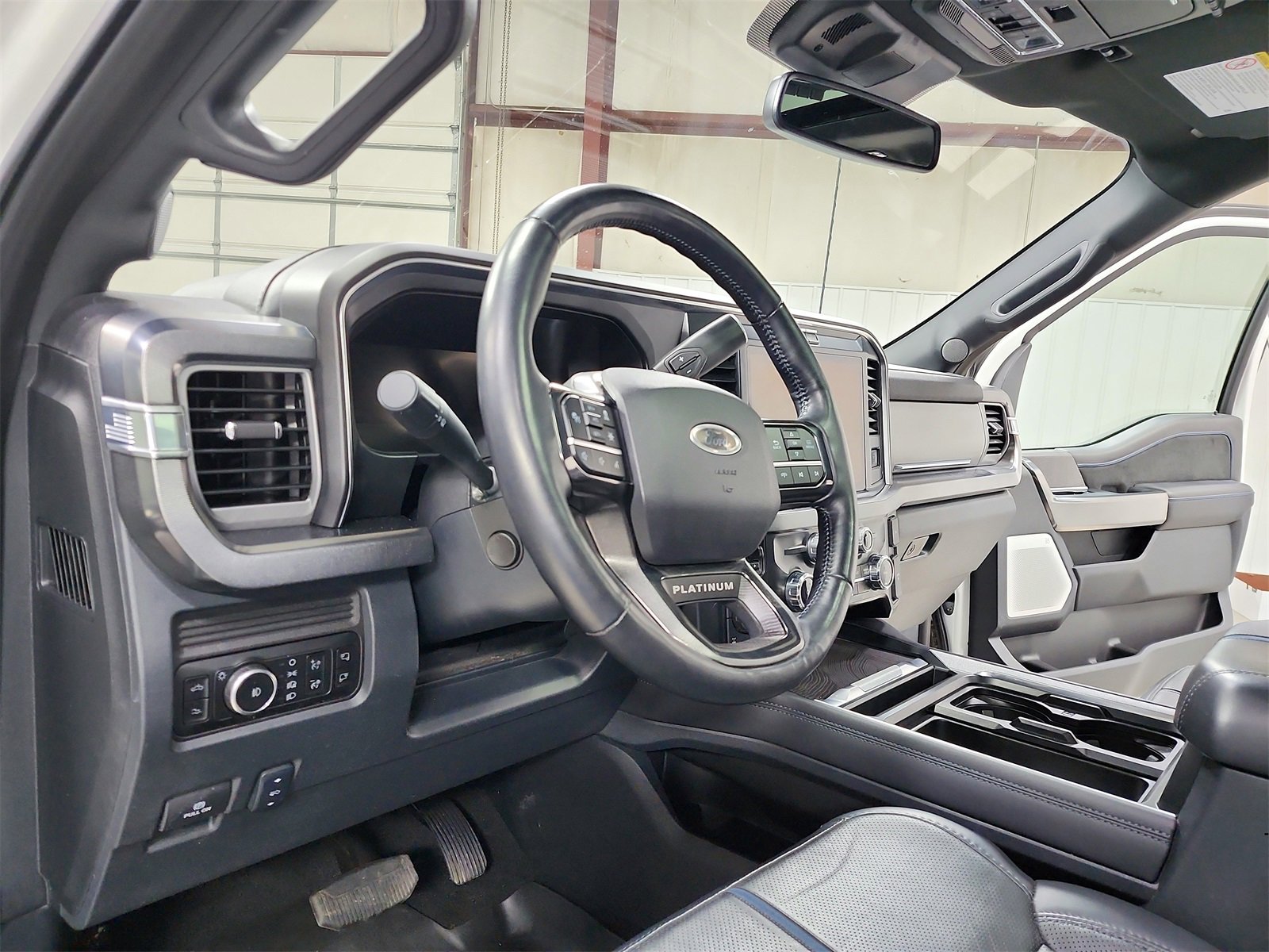 Used 2025 Ford F250 Platinum image 18