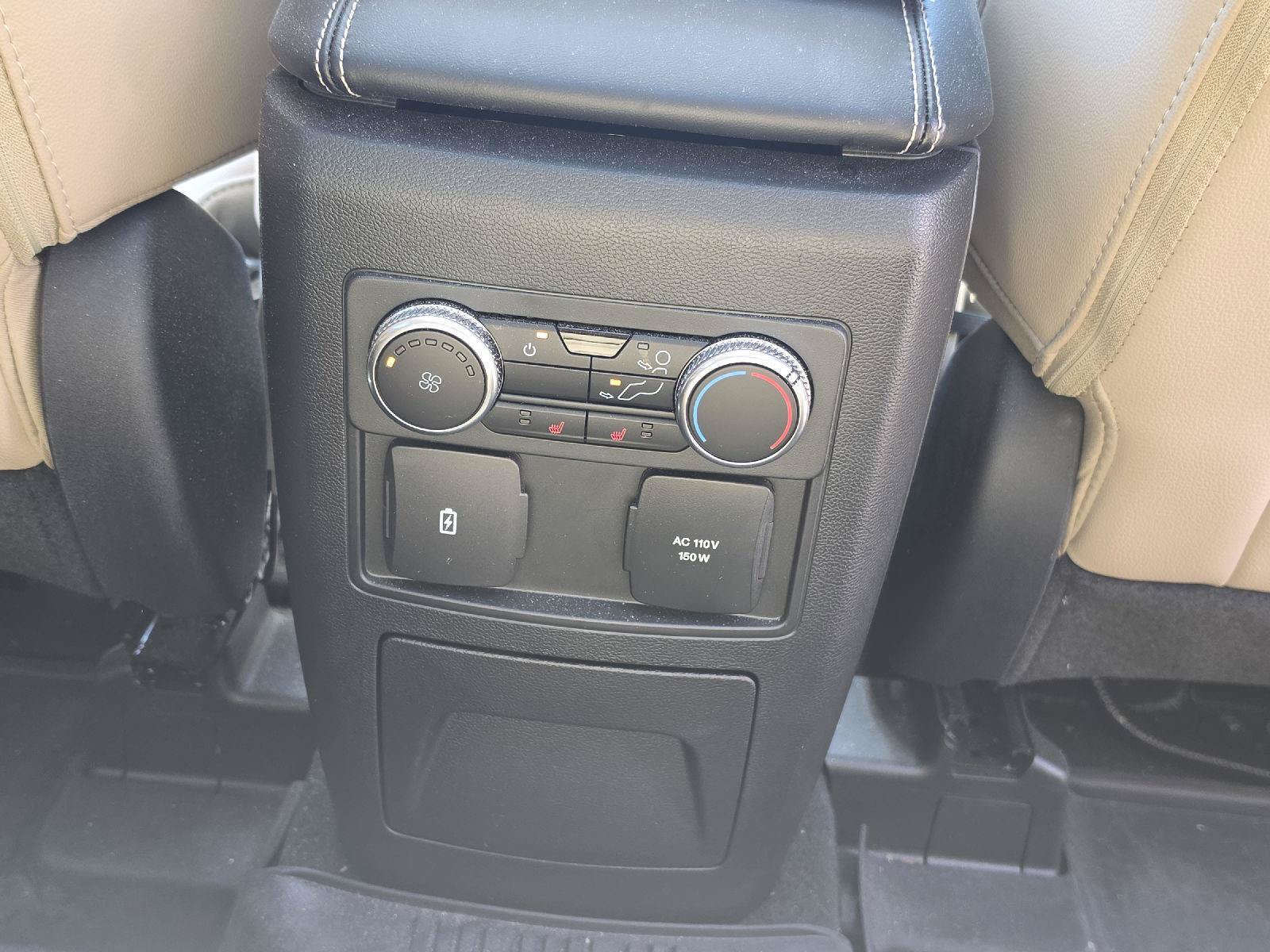 Used 2023 Ford Explorer Limited w/ Equipment Group 301A AWD/4WD image 22