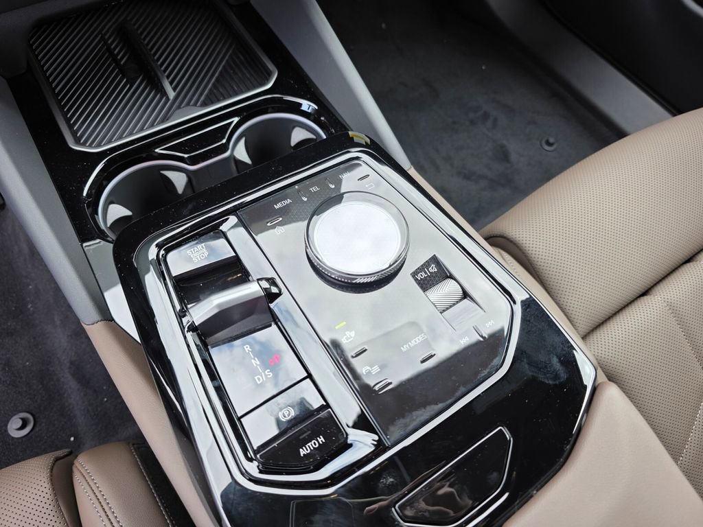 New 2026 BMW 530i w/ M Sport Package RWD image 14