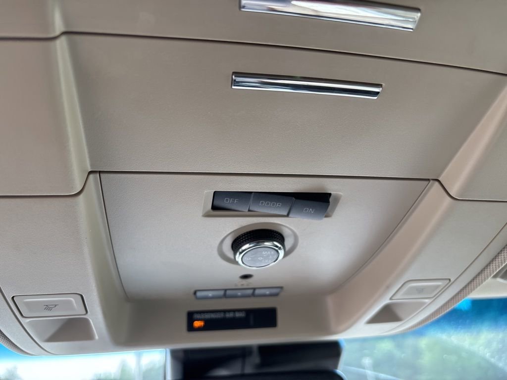 Used 2019 Chevrolet Suburban LT w/ Texas Edition Package RWD image 19