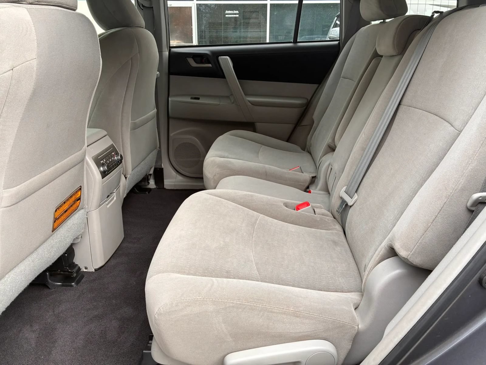 Used 2011 Toyota Highlander 4WD w/ Tech Pkg image 28