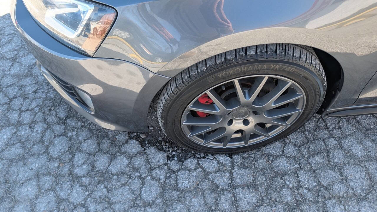 Used 2014 Volkswagen Jetta GLI Autobahn image 9