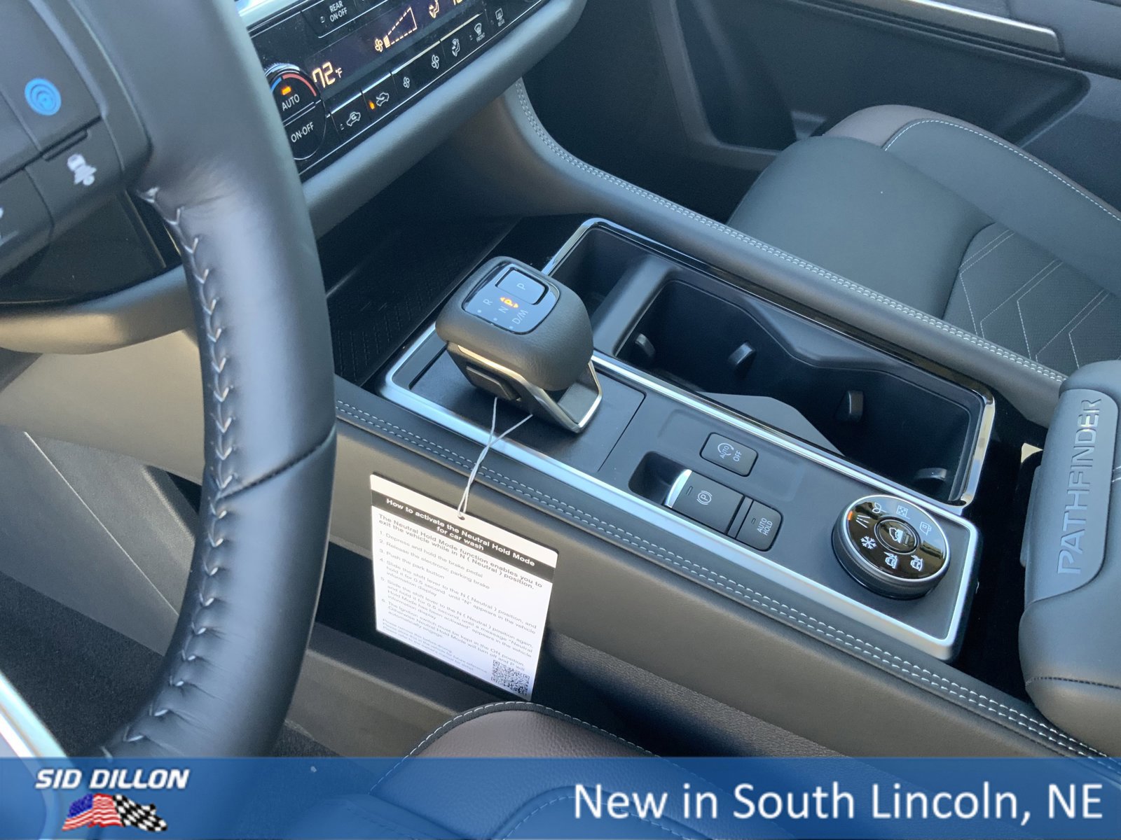 New 2025 Nissan Pathfinder Platinum image 8