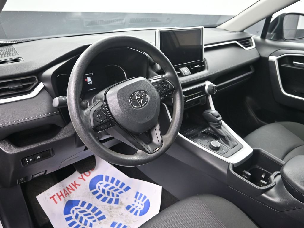 Used 2025 Toyota RAV4 XLE image 13