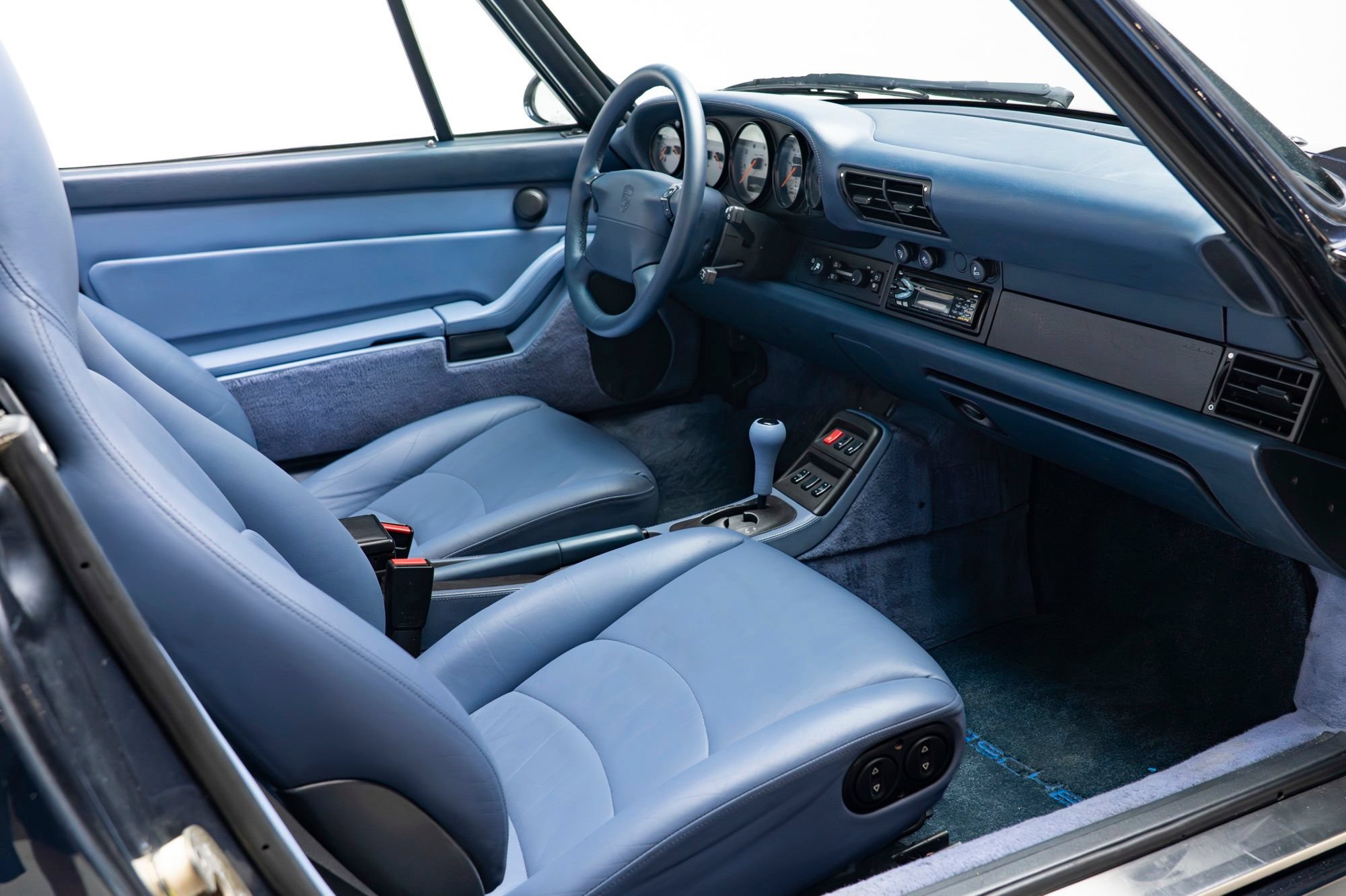 Used 1996 Porsche 911 Carrera RWD image 36