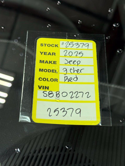 Used 2025 Jeep Grand Cherokee L Limited w/ Black Appearance Package AWD/4WD image 23