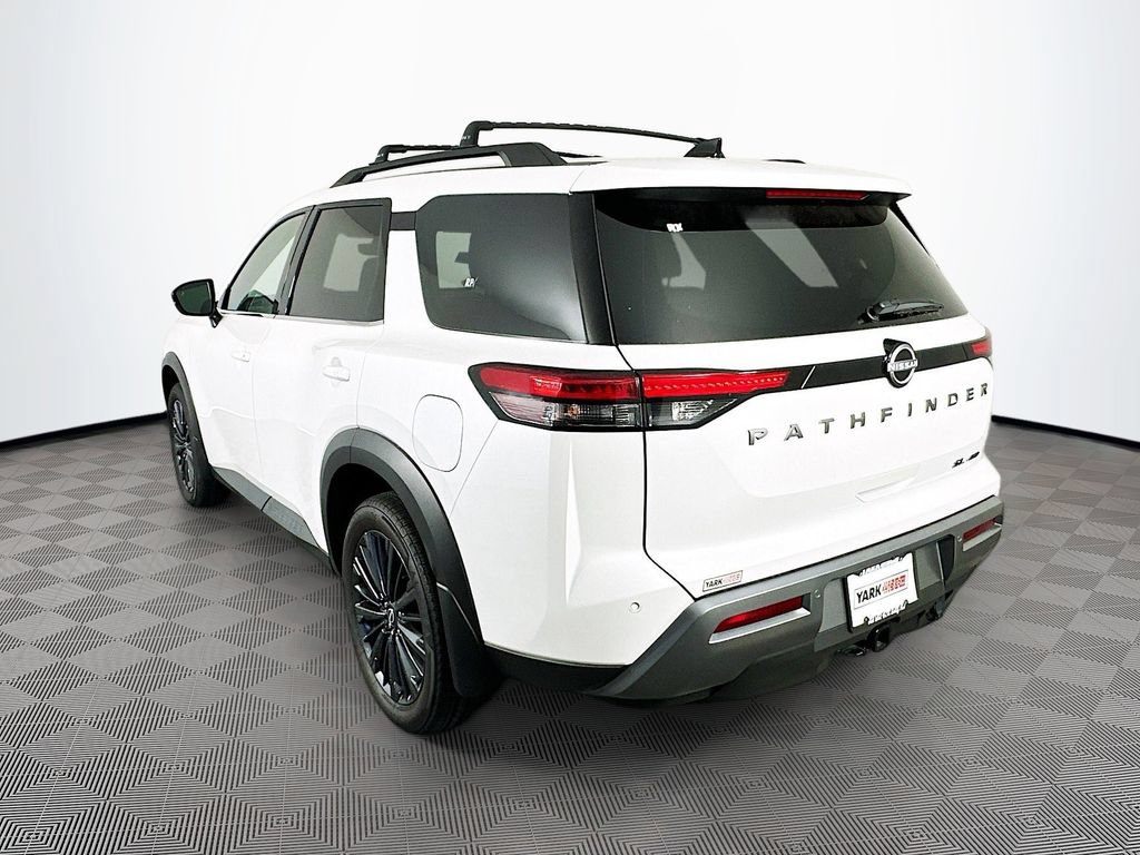New 2026 Nissan Pathfinder SL w/ SL Premium Package AWD/4WD image 7