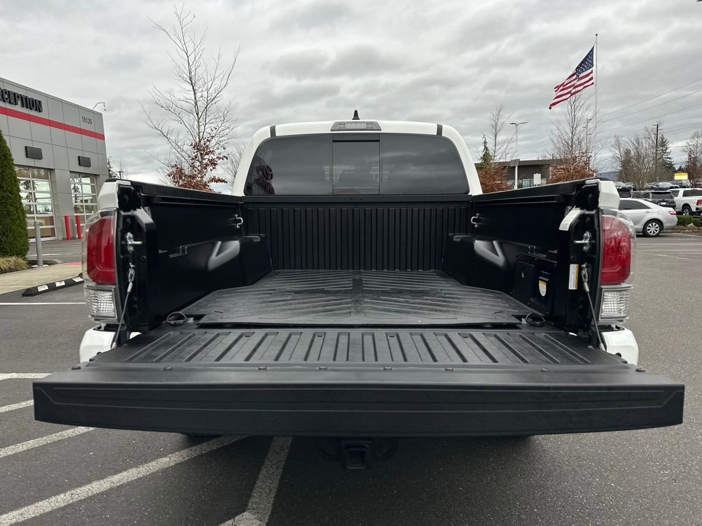 Certified 2022 Toyota Tacoma TRD Off-Road image 25