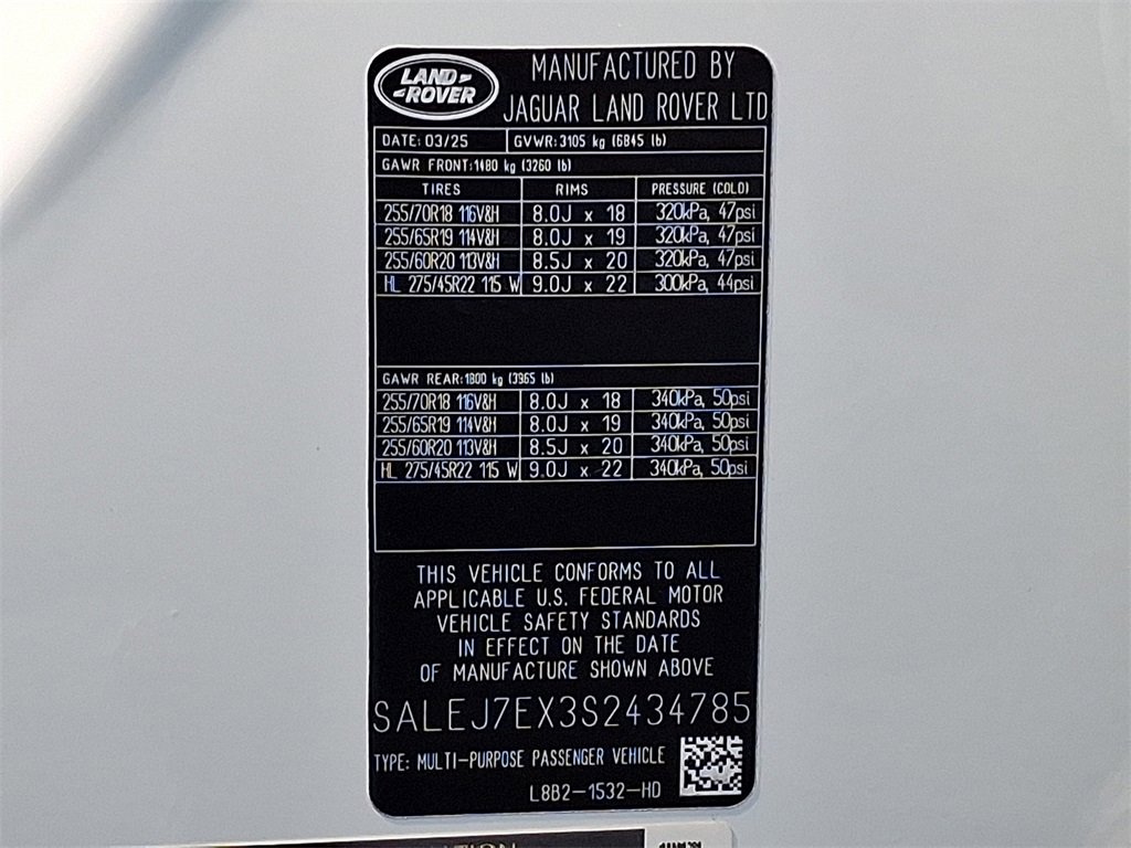 New 2025 Land Rover Defender 110 S image 23