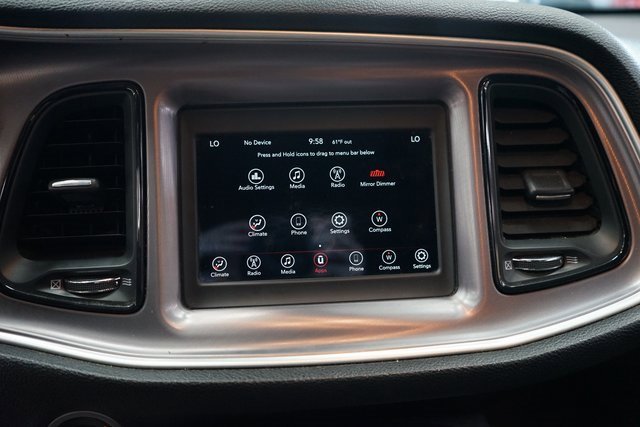 Used 2019 Dodge Challenger SXT image 33