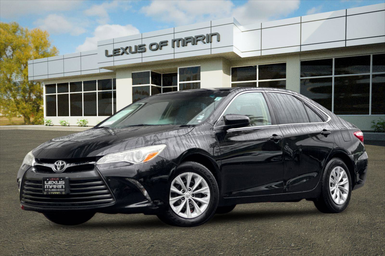Used 2015 Toyota Camry LE FWD image 1