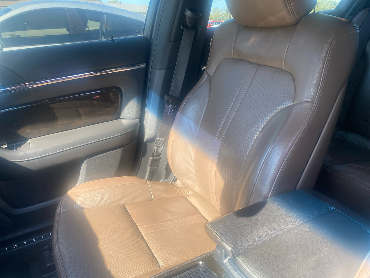 Used 2016 Lincoln MKS AWD w/ Equipment Group 201A image 15