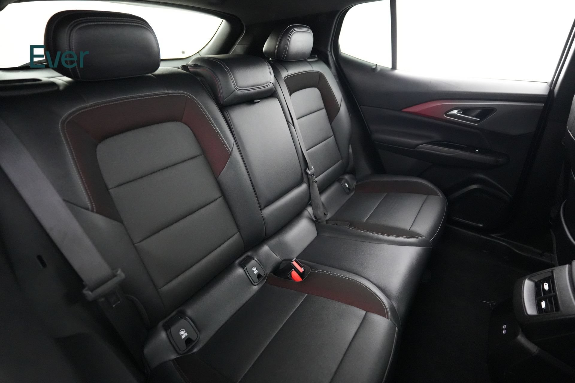 Used 2024 Chevrolet Equinox EV RS FWD image 5