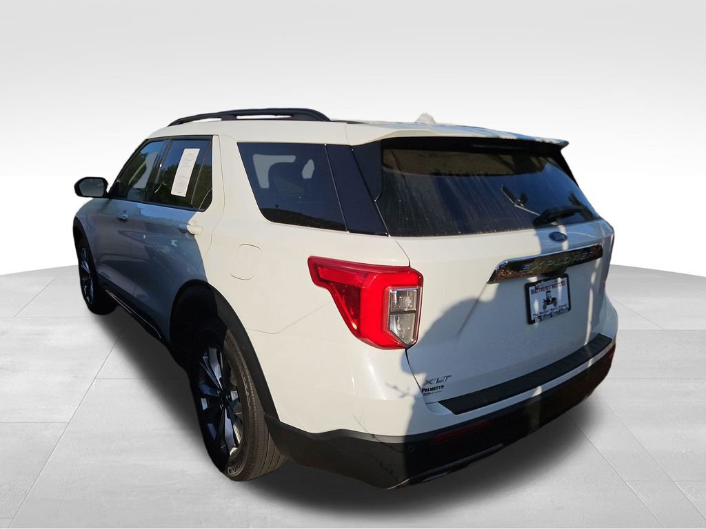 Used 2023 Ford Explorer XLT w/ Equipment Group 202A image 4