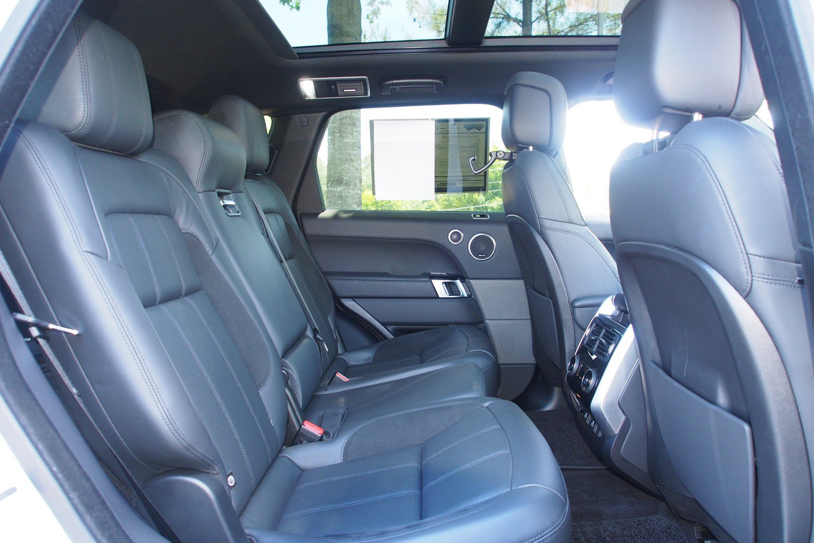 Used 2022 Land Rover Range Rover Sport HST AWD/4WD image 14