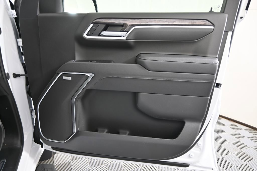 New 2026 Chevrolet Silverado 1500 LTZ w/ LTZ Premium Package AWD/4WD image 13